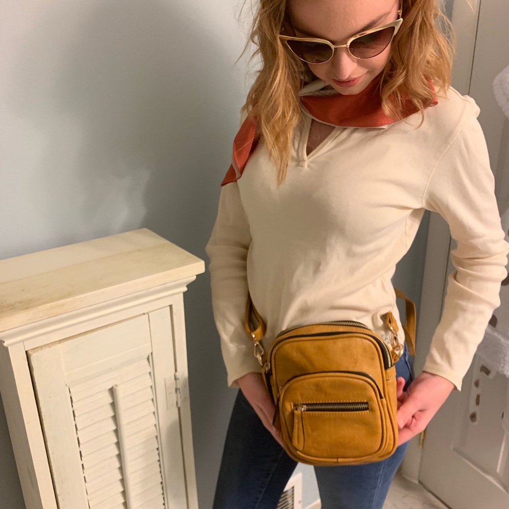 Belt / cross body purse